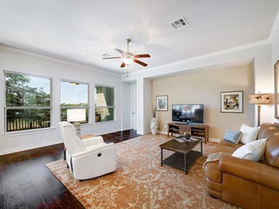 Living area at 960 Blue Ridge DR - 4 bed 3 bath home