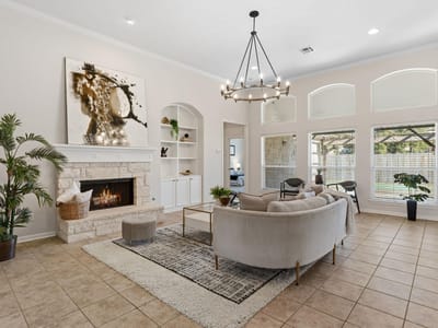 Living area - 9613 INDINA HILLS Dr Living area at 9613 INDINA HILLS Dr - 3 bed 2 bath home
