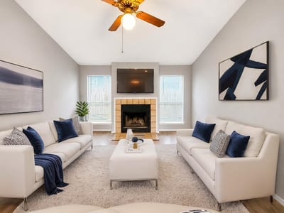 Living area at 9622 Sugar Hill DR Unit #B - 2 bed 1 bath home