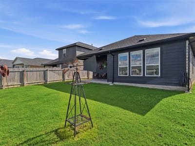 Primary bedroom at 968 Blue Oak BLVD - 3 bed 2 bath home