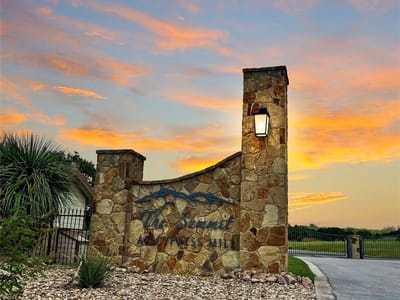 Living area at 97 Summit Ridge Trl - The Summit At Cypress Mill, Johnson City, TX