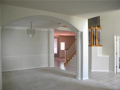 Property photo 5 at 9707 Crenata Cv - 4 bed 2 bath home