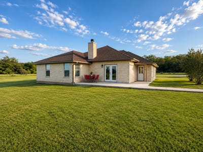 Primary bedroom at 972 County Road 335 - 4 bed 2 bath home