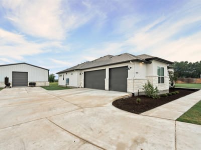 Property photo 2 at 979 Inka RD - 4 bed 3 bath home