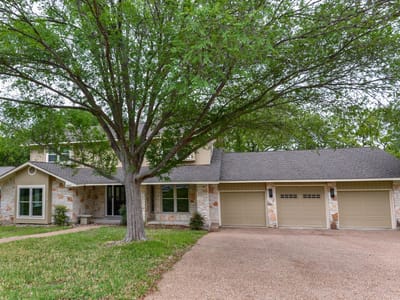 Living area at 9801 Talleyran DR - 4 bed 2 bath home