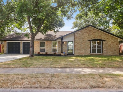 Primary bedroom at 9807 Kendal Dr - 3 bed 3 bath home
