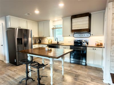 Photo 4 of 16 at 99 Old Austin Highway - 2 bed 1 bath home