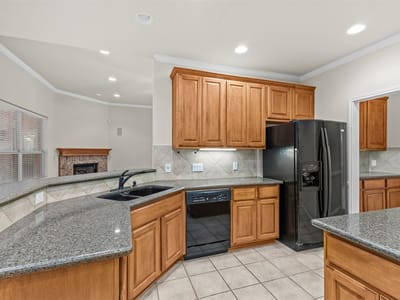 Photo 3 of 40 at 9900 Valderrama DR - 5 bed 3 bath home