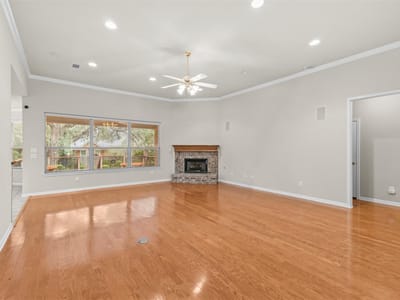 Photo 5 of 40 at 9900 Valderrama DR - 5 bed 3 bath home