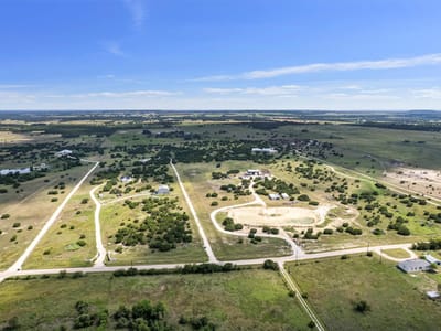 Bathroom at 999 County Road 217 Rd - Pending, Florence, TX