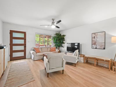 Property photo 5 at 6207 Hickman Ave - 4 bed 2 bath home