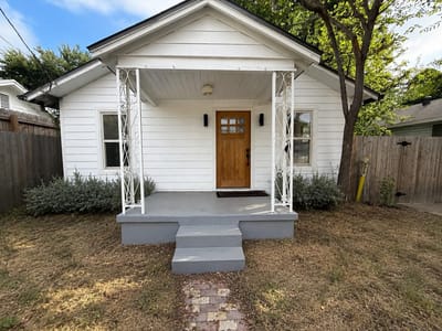 Property photo 2 at 2404 Santa Rita ST - 3 bed 2 bath home