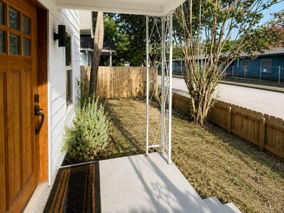Property photo 3 at 2404 Santa Rita ST - 3 bed 2 bath home