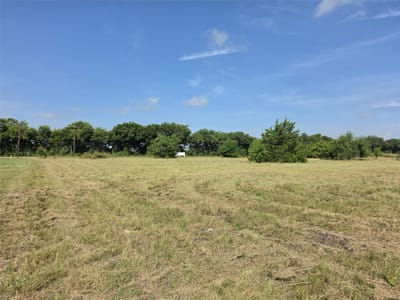 Photo 4 of 19 at 630 CR 452 630 County Road 452 - Bruceville-Eddy, Bruceville-Eddy, TX