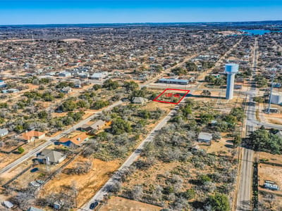Primary bedroom at Lot 411 E Sweetbriar Dr - Greenbriar, Granite Shoals, TX