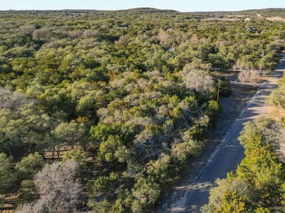Living area at lot 59 Ridge Oak Dr - River Oaks Of Wimberley Unit 1, Wimberley, TX