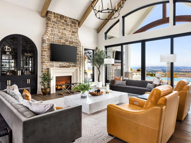 Austin Luxury Home Design Trends 2025