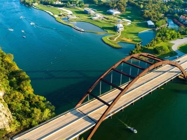 Austin Waterfront Homes Guide