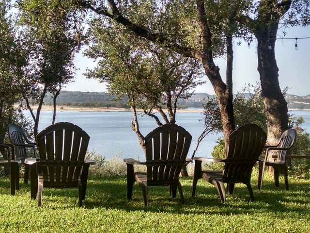 Lakeway and Lake Travis Hill Country outdoor setting