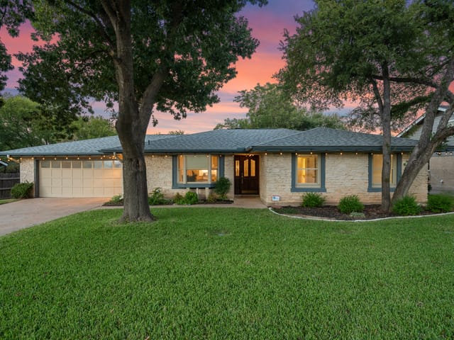 1105 Deep Wood Dr - Sold by Keenan Group
