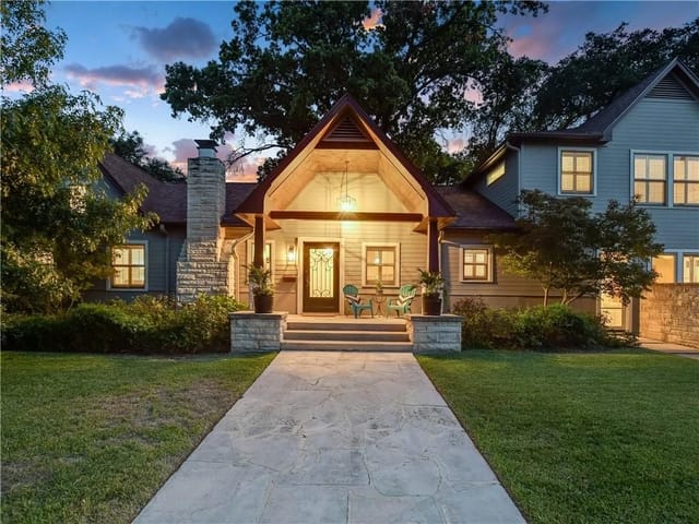 2501 Tower Dr
