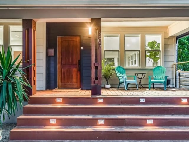 307 W Annie St