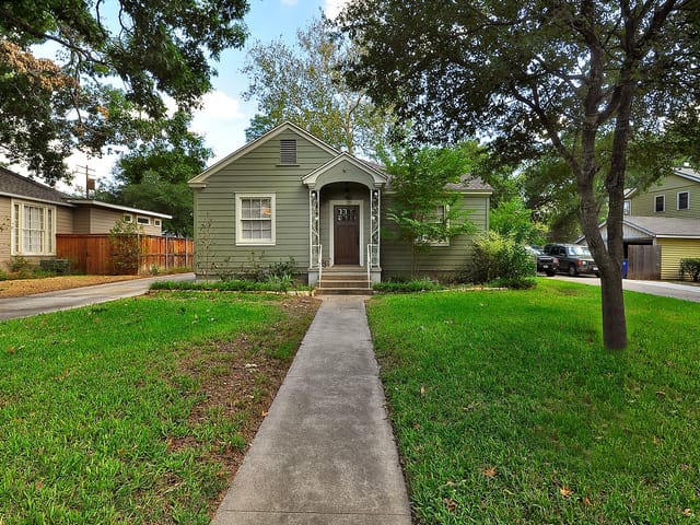 3203 Glenview AVE - Sold by Keenan Group