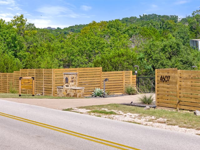 4607 R O Dr, Spicewood TX 78669