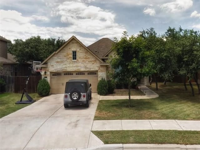 8112 Alophia Dr