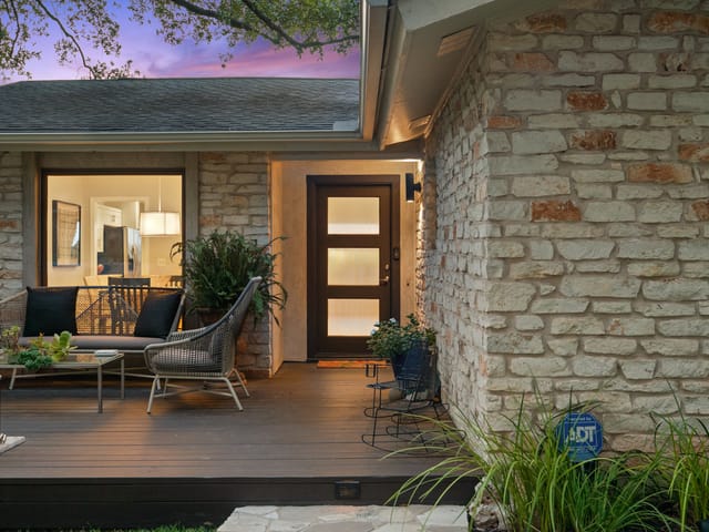 8900 Rockcrest Dr - Sold by Keenan Group