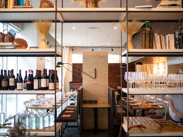 Emmer & Rye - Seasonal American restaurant in Rainey Street, Austin TX 1