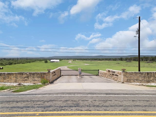 Lot Lone Oak Dr