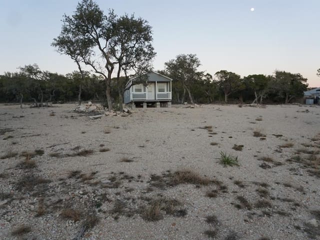00 Delores Ct