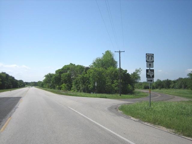 000 Hwy. 77 & FM 1712