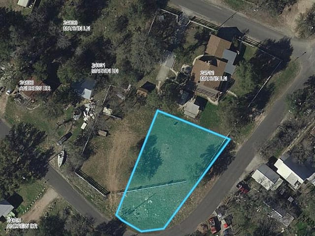 000 Martin Ln