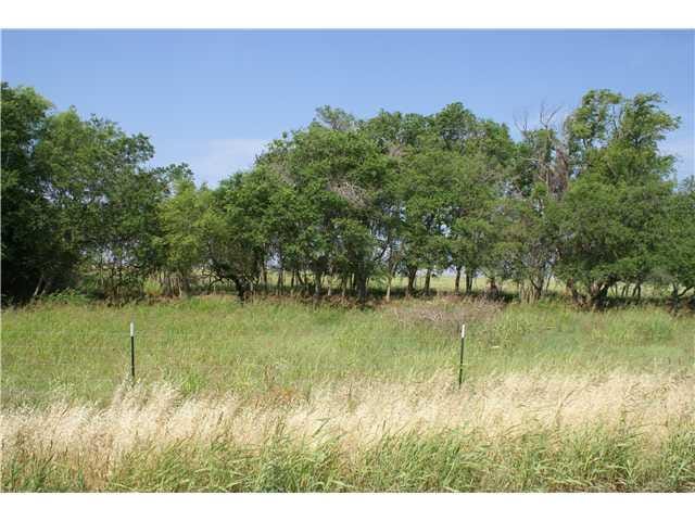 10 acres on County Rd 324