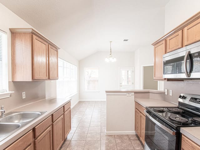 10 Green Glade Ct