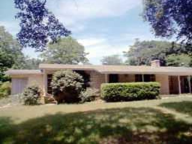 10 N PEAK RD