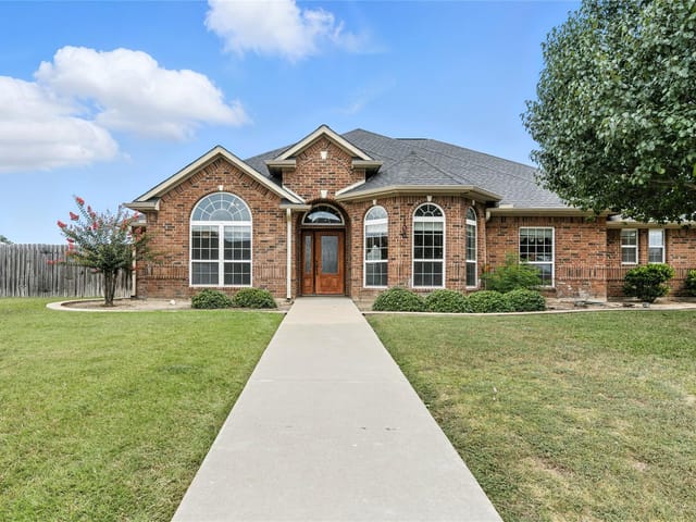 100 Davis Ct