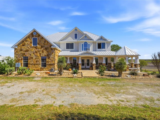 100 Mayfield Ln