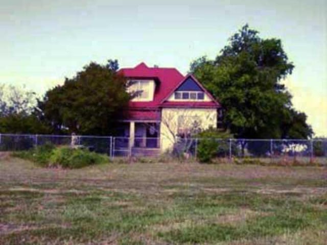 100 N County Line RD