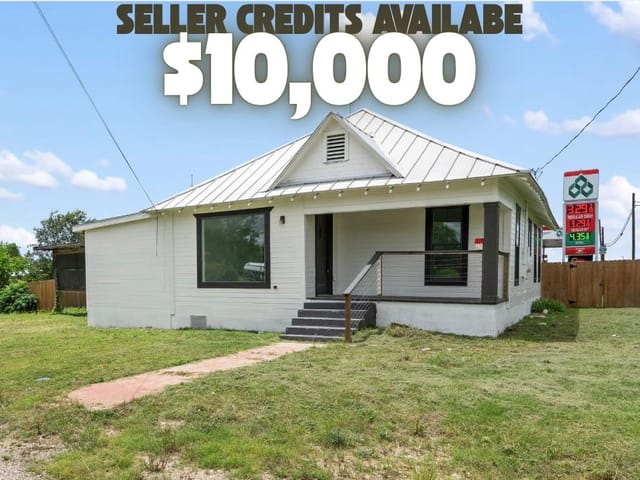 100 W Caskey ST