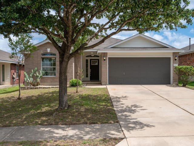 1000 Grey Castle DR