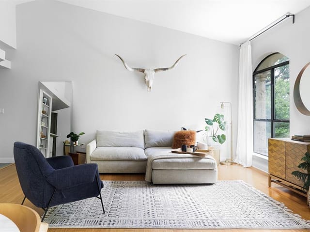 1000 LIBERTY PARK Dr Unit #204