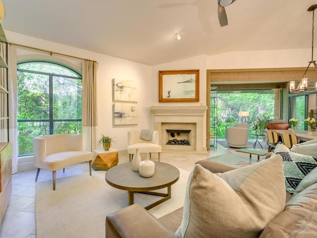1000 Liberty Park Dr Unit #209