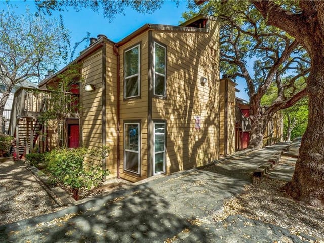 1000 W 26th St Unit #109