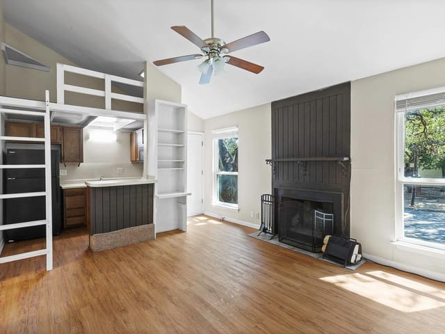 1000 W 26th St Unit #205