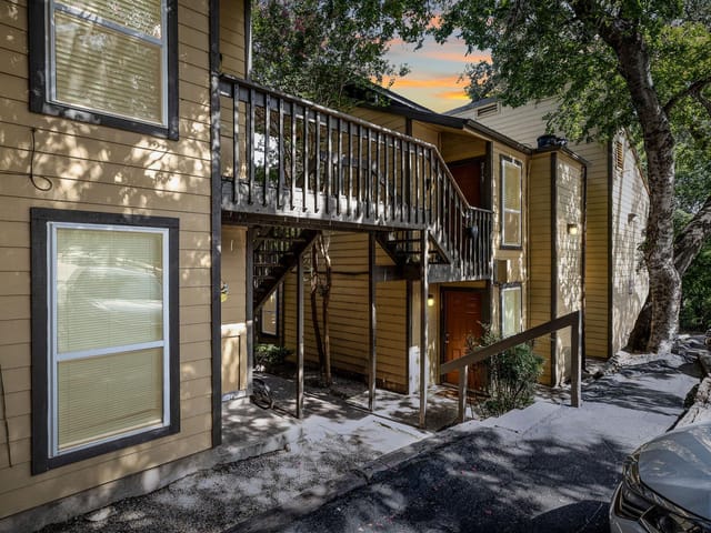 1000 W 26th ST Unit #213