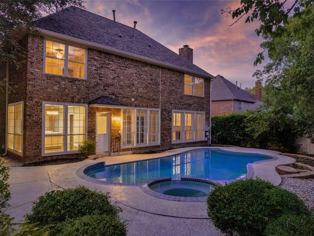 10005 Shinnecock Hills Dr