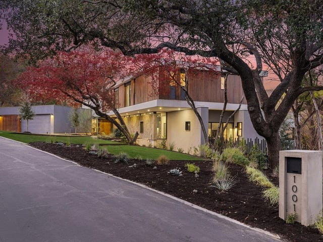 1001 Madrone Rd